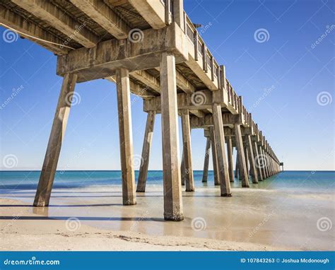 Pensacola Beach Gulf Fishing Pier Stock Image - Image of fishing, green ...