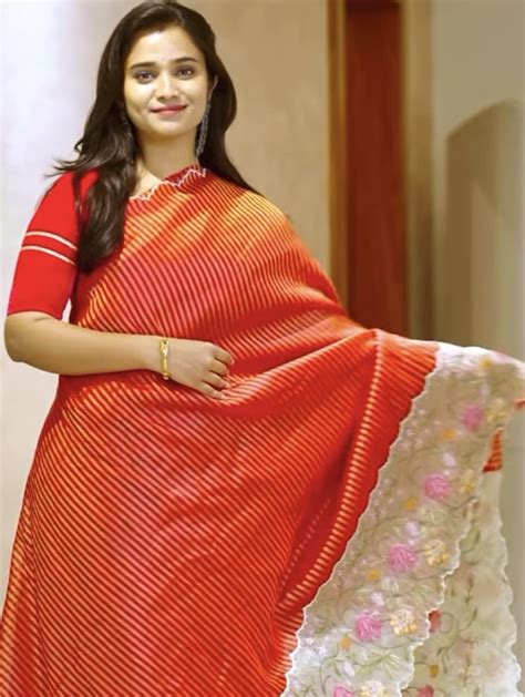 Soft Organza Saree and Golden Lines and Thread Work scallop border - M ...