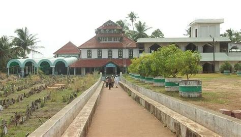 Mosques In Kerala: A Spiritual Traveller’s Guide To Faith