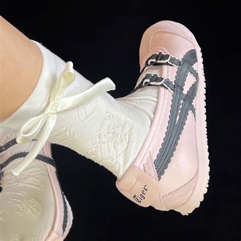 Giày Onitsuka Tiger Mexico 66 TGRS Crystal Pink 1182A678-700