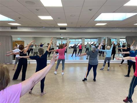 NEW CLASS!!! BEGINNERS LINE DANCE, Thorns Collegiate Academy, Brierley ...