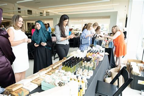 100 Arab American Women Who Care celebrate 10th anniversary, donate $10,000 to local organization