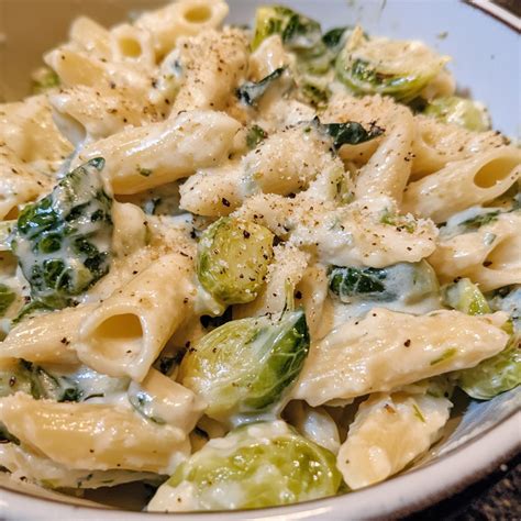 Creamy Brussels Sprout Pasta Recipe - Gymonset