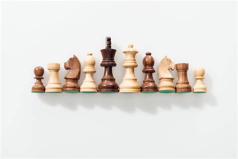 How Do Bishops Move In Chess? - Chess Delta