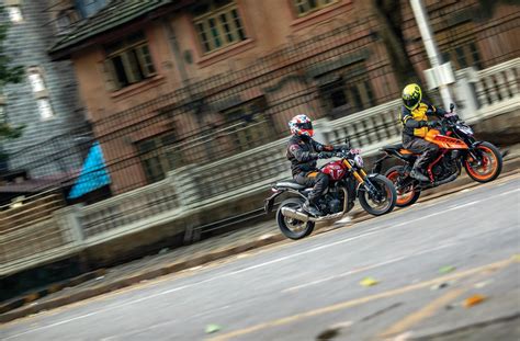 CD PLAYERS | Motoring World - automotive - Read this story on Magzter.com