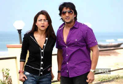 Golmaal Returns Pics | Golmaal Returns Photos | Golmaal Returns ...