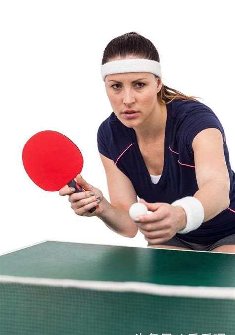 《乒乓球教学》初学者常见几个错误，教你改正动作方法！