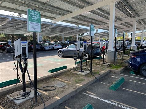 Kaiser Permanente - Lot 12 Patient Parking | Sacramento, CA | EV Station