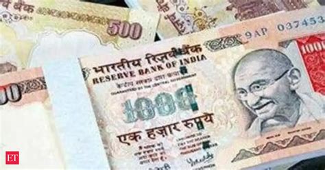 P Chidambaram takes stock of economic situation as rupee slips below 62 ...