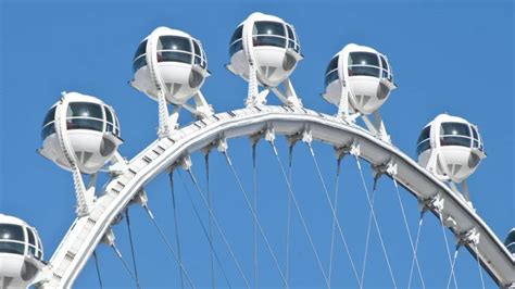 https://thebettervacation.com/wp-content/uploads/high-roller-observation-wheel-cabins-1024x576.webp