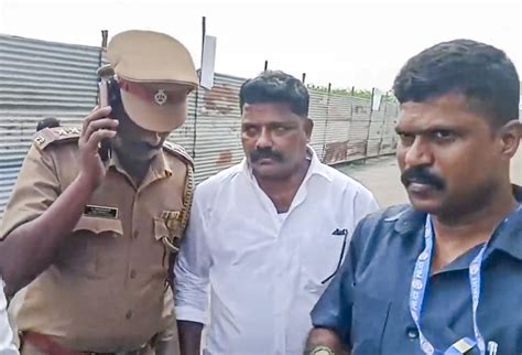 Person reached actor Vijay's rally with a gun; Participants jumped ...