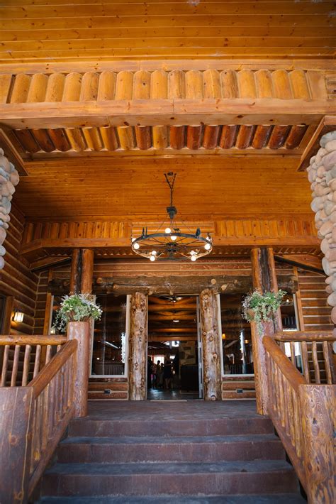 Timber Moose Lodge | Utah Wedding Guide