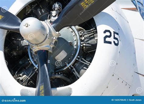 Radial Aircraft Engine Start 的图像结果