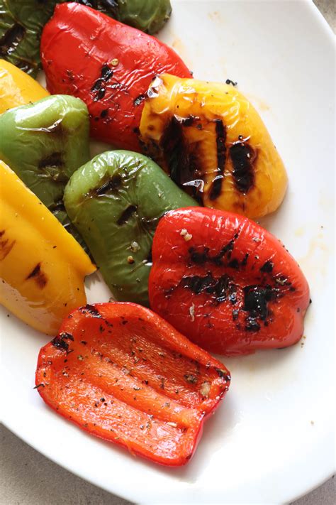 Easy Grilled Peppers Recipe - feedthegrill.com