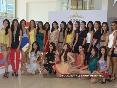 Miss India finalists visit Reliance Digital