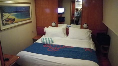 The Ship and Staff are great, but the food and... - Norwegian Jewel ...