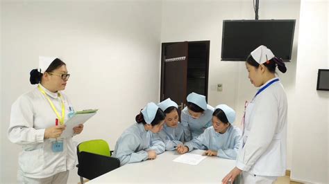 护理学院实习生在上海十院2017护理实习生技能大赛中荣获冠军-护理学院