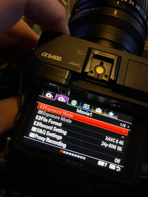 a6400 screen is discolored unless tilted about 90 degrees. : r/SonyAlpha