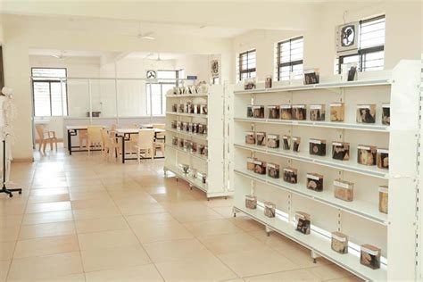 KLE Jagadguru Gangadhar Mahaswamigalu Moorusavirmath Medical College ...