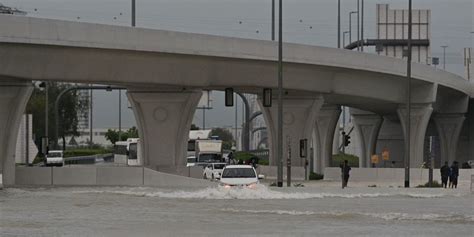 Dubai flooded by torrential rain | Fox Weather