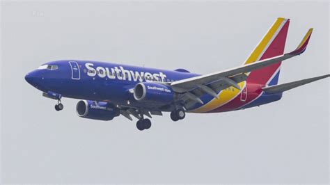 Southwest flight descends 475 feet to avoid collision, flight data ...