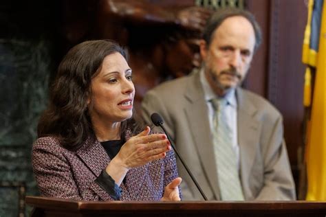 Mayor Parker defends move to eliminate tax breaks for small businesses