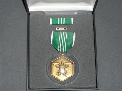 NEW Army Commendation medal set in presentation case | #4616348628