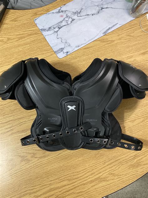Adult Extra Large Xenith Velocity 2 Shoulder Pads | SidelineSwap