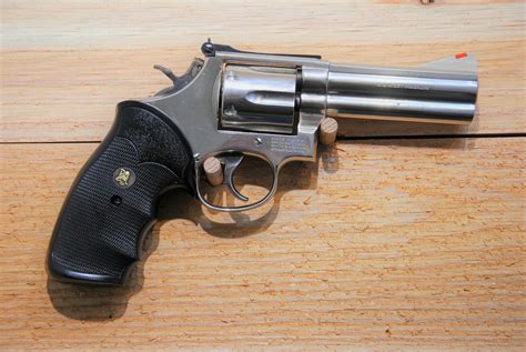 Smith & Wesson 586 For Wednesday : r/guns