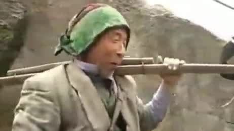 50岁的刘三民始终没有停止做挑山，他每天能比原来多挣几十块钱_凤凰网视频_凤凰网
