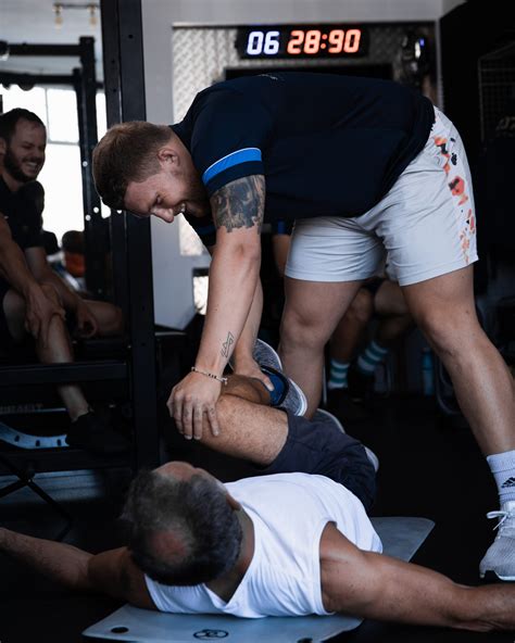 Hyperextended Knee Injury: Symptoms & Management