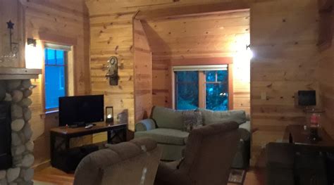 LOG CABIN INN RESORT (McKenzie Bridge) - Inn Reviews & Photos - Tripadvisor