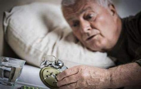 六个方法让老人睡得更好