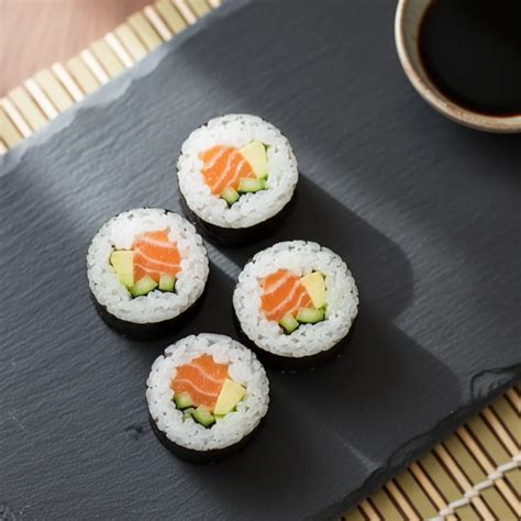 Sushi Roll vs Hand Roll: Key Differences Explained – HappySpicyHour