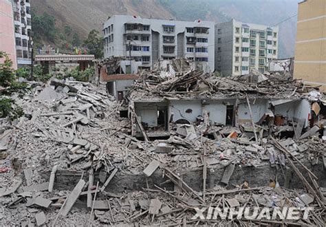 重回现场|高清大图带你回到10年前的汶川地震 - 中华人民共和国国防部