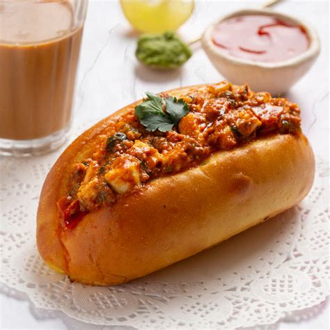 Order Spicy Paneer Roll Online at Best Prices in India | Theobroma