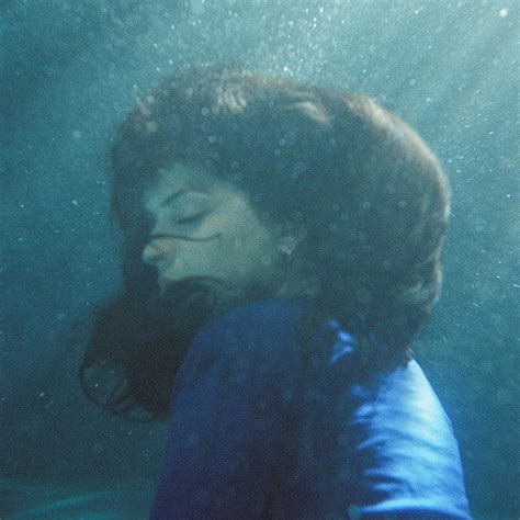 No One Noticed (Extended) - Single” álbum de The Marías en Apple Music