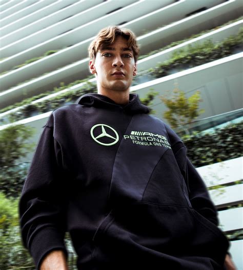 Official Mercedes-AMG PETRONAS F1 Team collections - Shop Mercedes ...