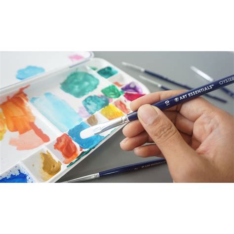 Art Essentials 968 OYSTER White Synthetic Filbert Brush 2