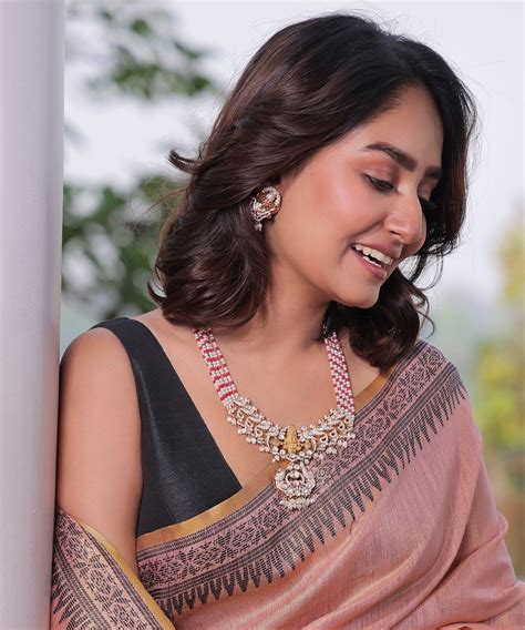 Divya Vishnu Haar - Moissanite Polki Necklace and Earrings – Kapaas Katha