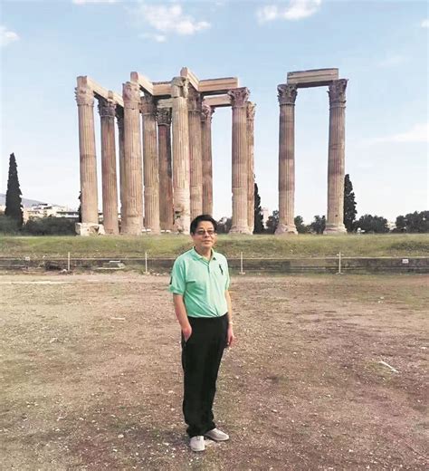 全国特级导游李明江：与诗做伴 远方更美-中国旅游新闻网