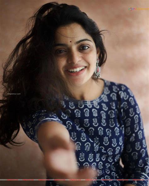 Nikhila Vimal Actress HD photos,images,pics and stills-indiglamour.com ...