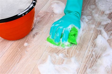 How To Clean Linoleum Flooring Effectively - Carpetready.net