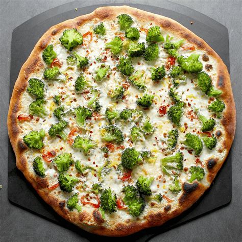 Broccoli Pizza with White Sauce and Peppadew Peppers – Thursday Night Pizza