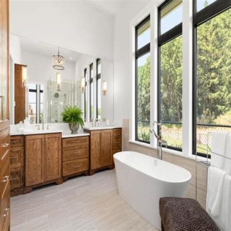 37 Traditional Bathroom Interior Design Ideas & Images 2025