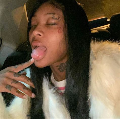 summer walker | Queen summer, Female rappers, Female celebrity crush