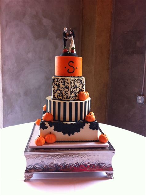 halloween theme wedding cake toppers