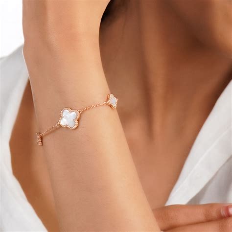 Silverings 925 Sterling Silver Clever Mother of Pearl Bracelet