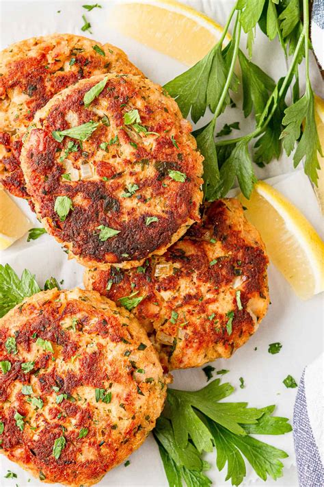 15-Minute Easy Crispy Fried Tuna Patties (Tuna Cakes!)