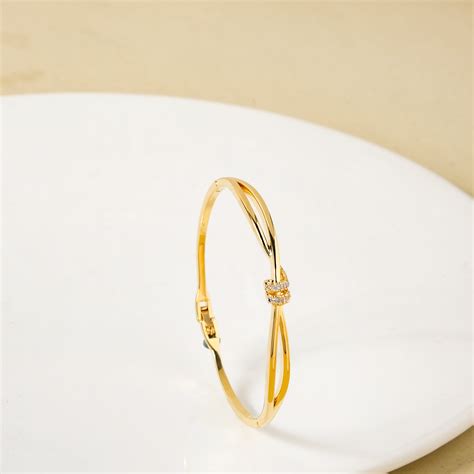 Bracelet Online - Premium Graceful Knotted Vines Gold Bracelet | Nestasia
